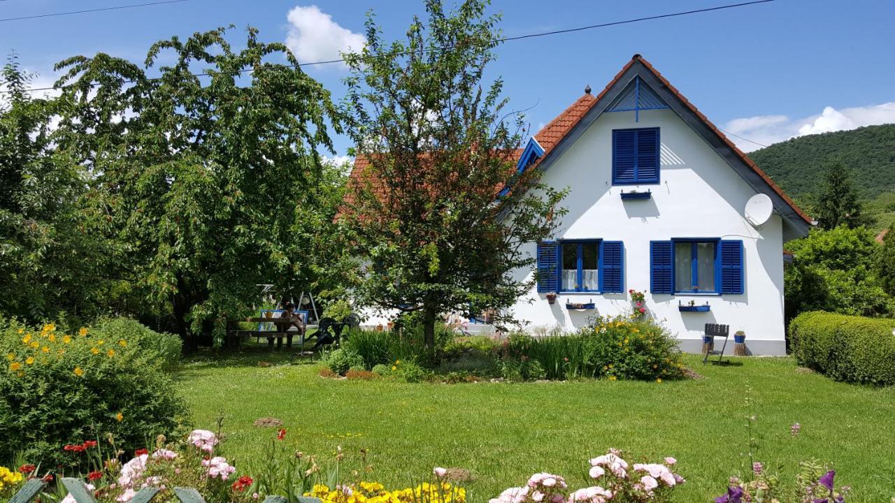 Aron Apartman Badacsonytomaj Bagian luar foto